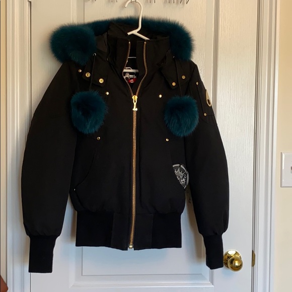 Moose Knuckles Jackets & Blazers - Moose Knuckle Bomber - NEVER WORN